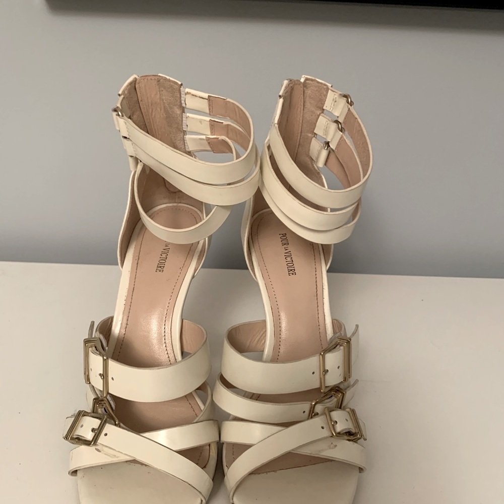 Pour La Victoire Sandals